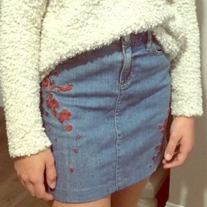 🌟4 for $10 SALE🌟 Denim Floral Embroidered Skirt